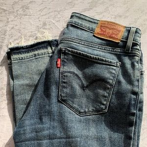 Levi’s 711 Skinny Jean